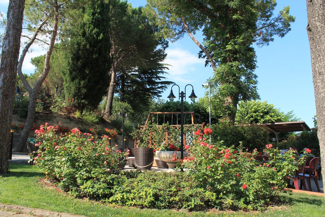 Albergo Centopini Gemmano ภายนอก รูปภาพ