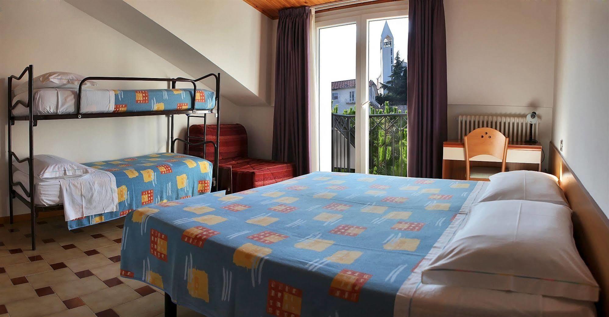 Albergo Centopini Gemmano ภายนอก รูปภาพ